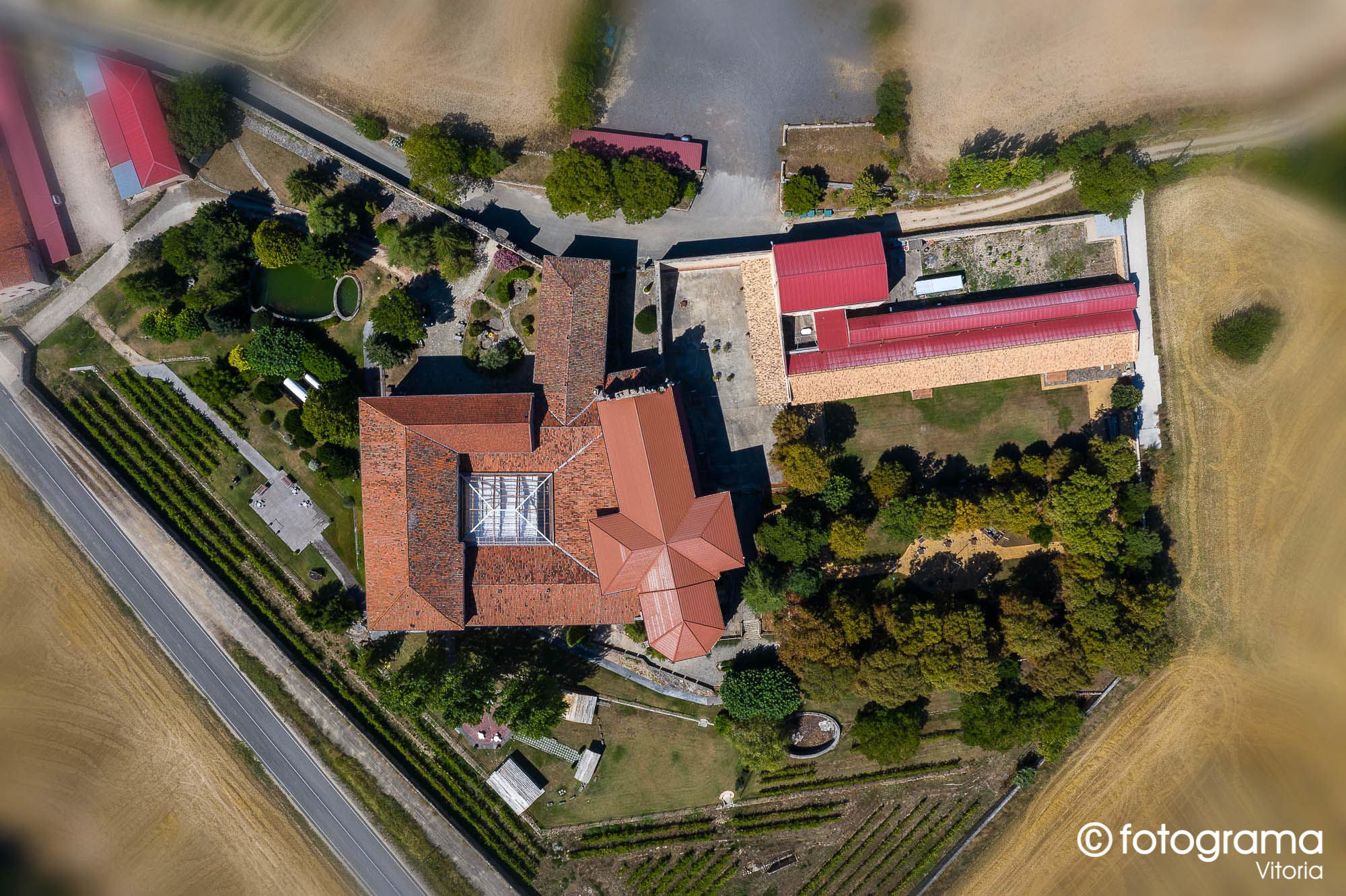 Fotograma Vitoria - 001-foto-aerea-del-monasterio-del-espino-en-santa-gadea-del-cid-fotogramavitoria-fotografo.jpg